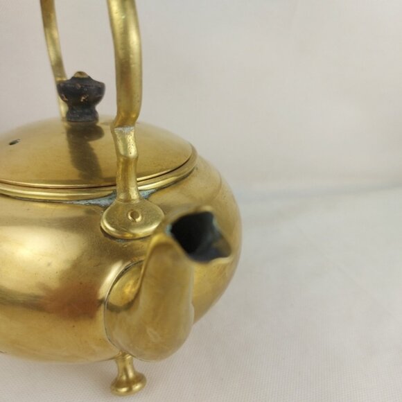 Vintage Brass footed kettle tea pot wood handle - Picture 2 of 10